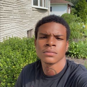 Meet your Posher, Davon